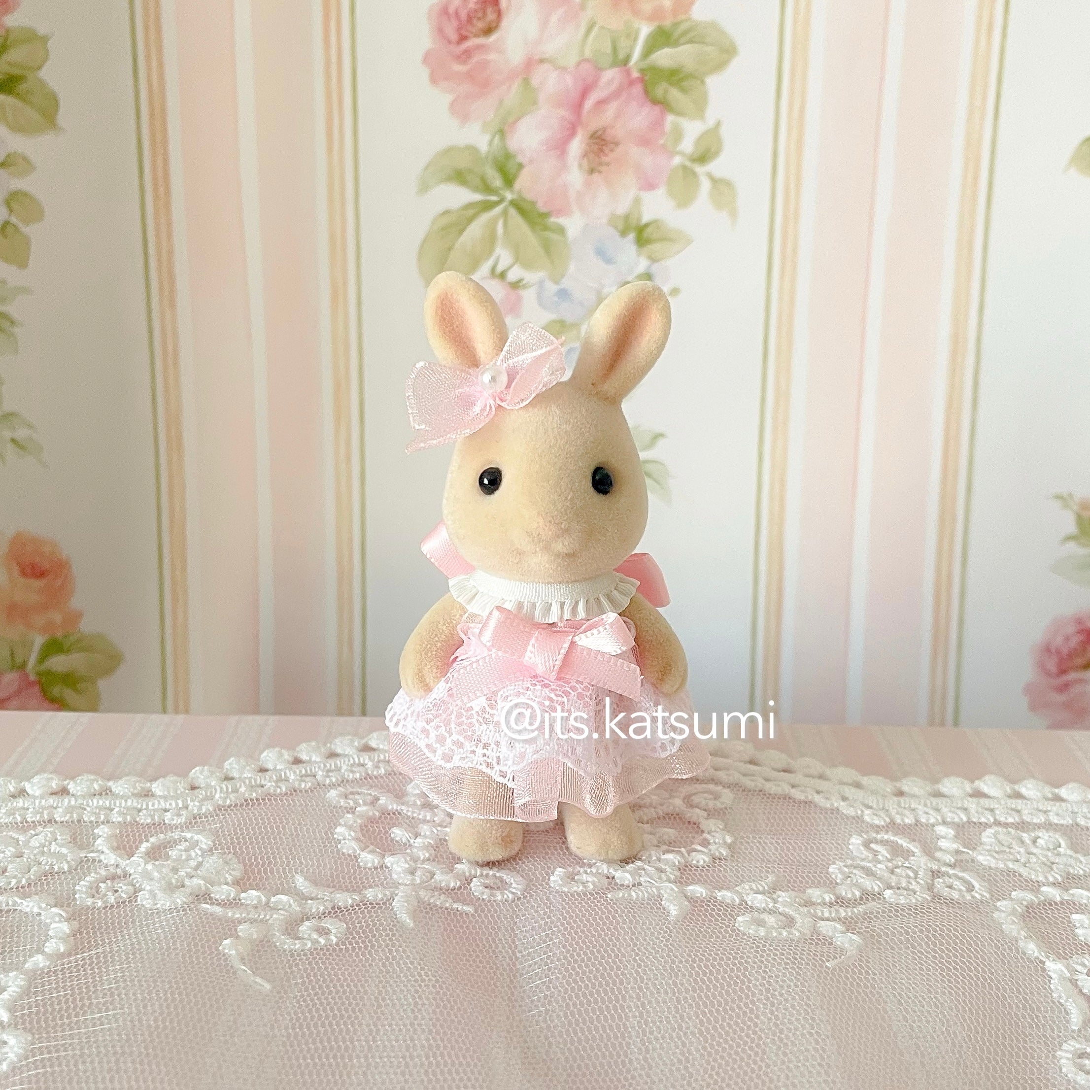 Real Calico Critter / Sylvanian Families ♡ Child Brown Bunny in a Kawaii Lolita Dress