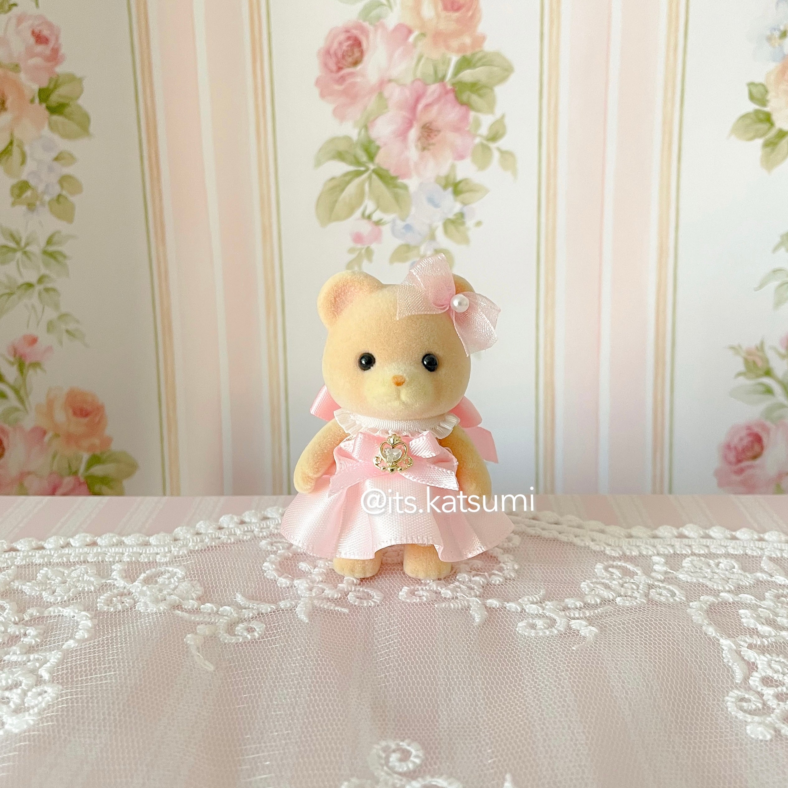 Real Calico Critter / Sylvanian Families ♡ Child Bear in a Kawaii Lolita Dress